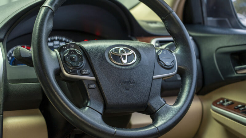 Toyota Camry มือสอง (29)