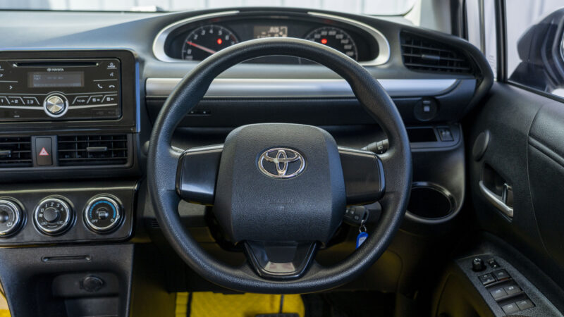 Toyota Sienta มือสอง (19)