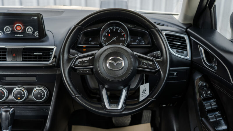 Mazda 3 มือสอง (15)