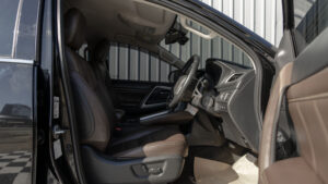 Mitsubishi Pajero Sport (14)