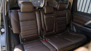 Mitsubishi Pajero Sport (18)
