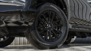 Mitsubishi Pajero Sport (5)