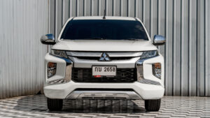 Mitsubishi Triton (3)