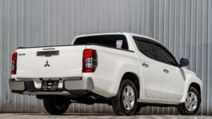 Mitsubishi Triton (9)