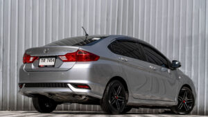 Honda City (8)