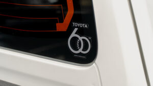 Toyota Revo (12)