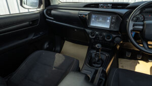 Toyota Revo (18)
