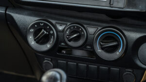 Toyota Revo (20)