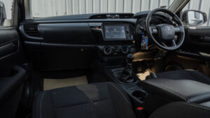Toyota Revo (22)