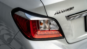 Mitsubishi Attrage (9)