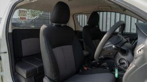 Mitsubishi Triton (11)