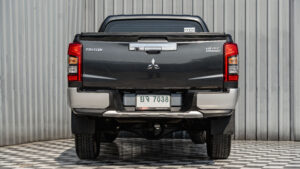 Mitsubishi Triton (9)