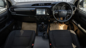Toyota Revo (15)