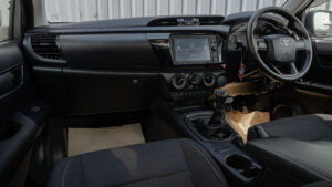 Toyota Revo (20)