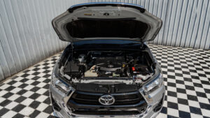 Toyota Revo (23)