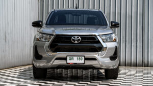 Toyota Revo (3)
