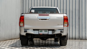 Toyota Revo (8)