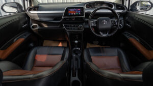 Toyota Sienta (18)