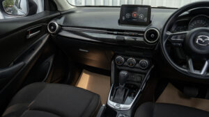 Mazda 2 (18)