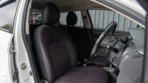 Mitsubishi Mirage (10)