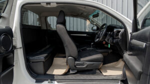 Toyota Revo (11)