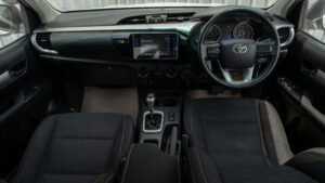 Toyota Revo (14)