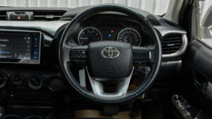 Toyota Revo (15)
