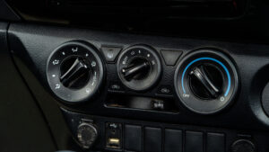 Toyota Revo (19)