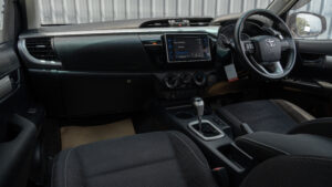 Toyota Revo (20)