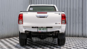 Toyota Revo (8)