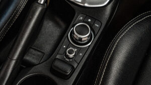 Mazda 2 (23)