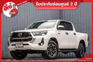 Toyota Revo (1)