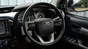 Toyota Revo (25)