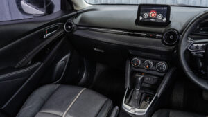 Mazda 2 (18)