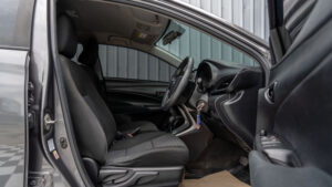 Toyota Yaris Ativ (12)