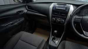 Toyota Yaris Ativ (18)