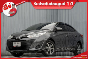 Toyota Yaris Ativ (2)